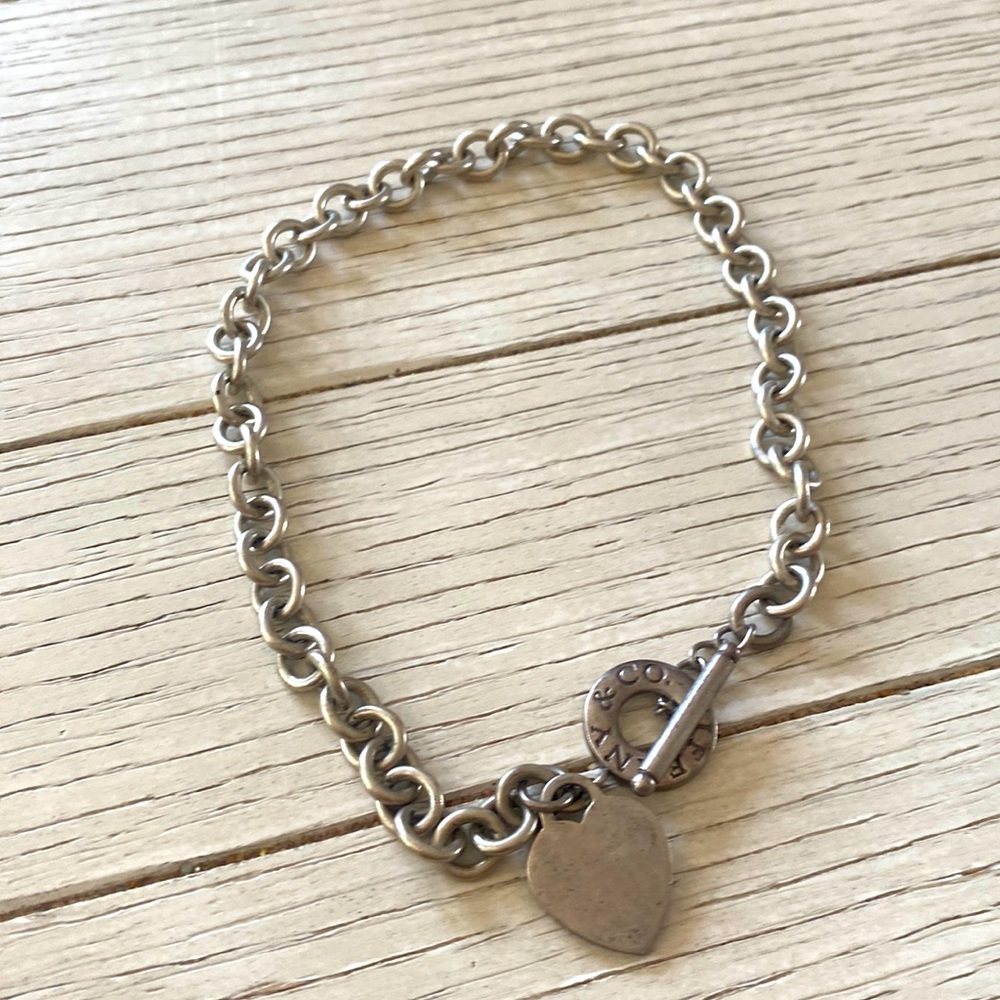 Tiffany’s sterling silver toggle necklace
